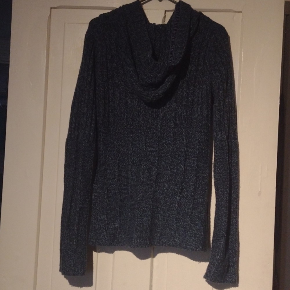 Sweater - Picture 4 of 7